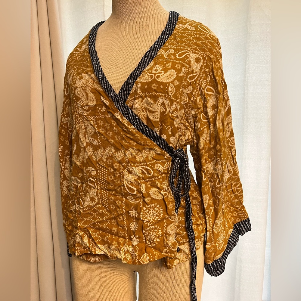 Mystree kimono style top women size S mustard color soft